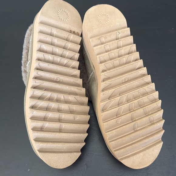 UGG | Nita Platform Ultra Mini Bootie Slippers - Picture 3 of 3